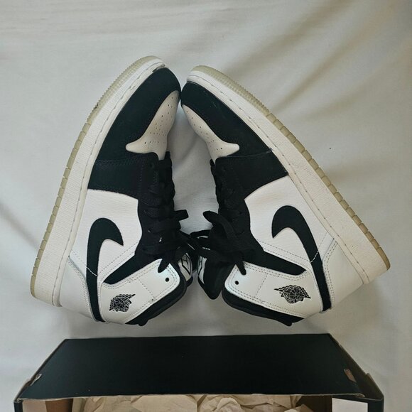 Air Jordan 1 Mid SE Diamond Grade School White/Black Sneakers Kids Size 6Y - Picture 4 of 16